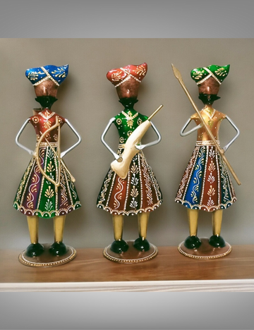 Men in War Set of 3 Metal Show pieces 4*12 inches